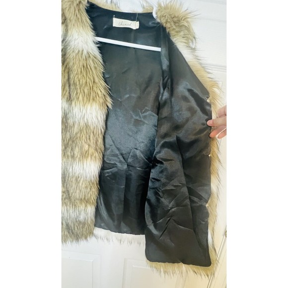 Chicwish Faux Fur Vest Tan Brown Cozy Comfy Boho Hippie Indie Street  Size Small - Picture 6 of 7